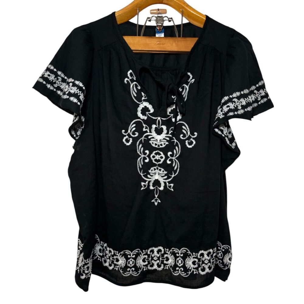 Old Navy Matching Embroidered Flutter Boho Sleeve… - image 1